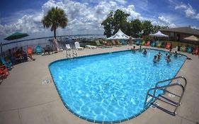 Crystal Cove Resort Palatka